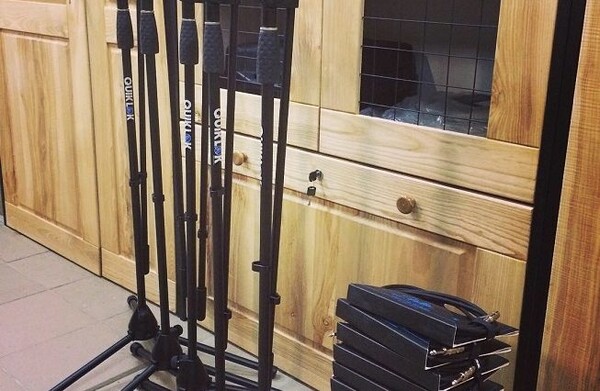 Mic-Stands-For-Rehearsals-653X426.Jpg.pagespeed.ce.mrxsdvvk_L.jpg