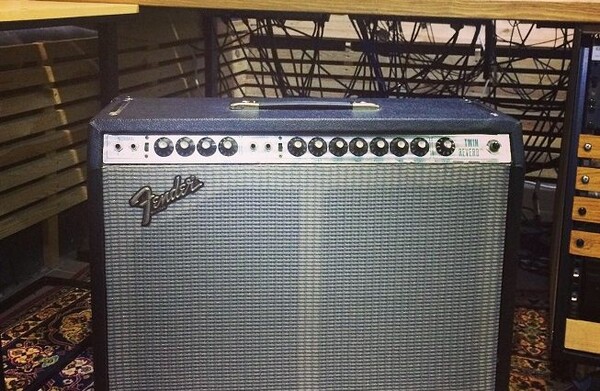 Fender-Twin-Reverb-1975-653X426.Jpg.pagespeed.ce.th2Aaxgxat.jpg