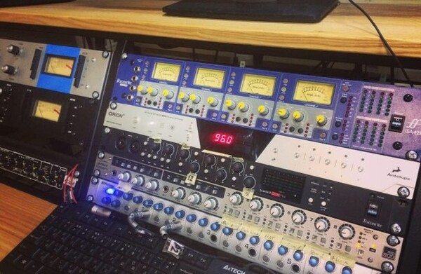 Focusrite ISA 428 in rack